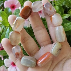 Nanhong agate free form bracelet